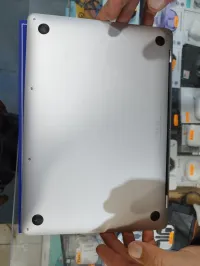 Macbook pro m12020 icloud
