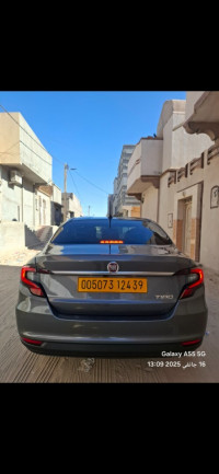 voitures-fiat-tipo-sedan-2024-life-bayadha-el-oued-algerie