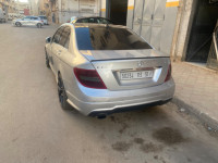 voitures-mercedes-classe-c-2011-bir-el-djir-oran-algerie