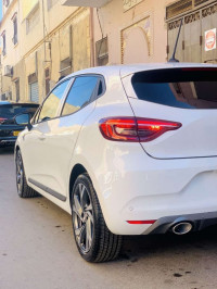 voitures-renault-clio-5-2023-rs-lien-mostaganem-algerie