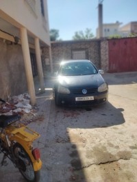 سيارات-volkswagen-golf-5-2004-برج-بوعريريج-الجزائر
