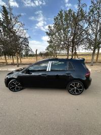 سيارات-volkswagen-golf-7-2018-carat-75-السوقر-تيارت-الجزائر
