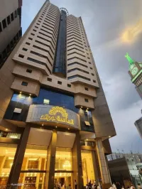 عمرة شوال يوم 07 أفريل مباشرة للمدينة مع الخطوط السعودية فندق الماسة غراند شارع أجياد 550م