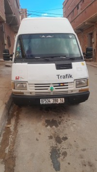 عربة-نقل-renault-trafic-1990-فرندة-تيارت-الجزائر