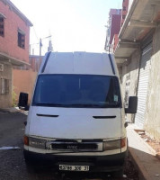 fourgon-iveco-daily-2000-oran-algerie