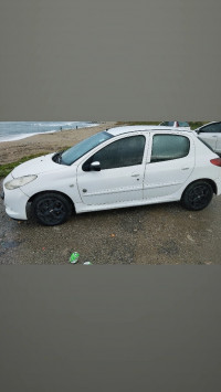 voitures-peugeot-206-plus-2013-jijel-algerie