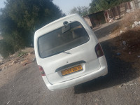 voitures-hyundai-h100-2004-algerie