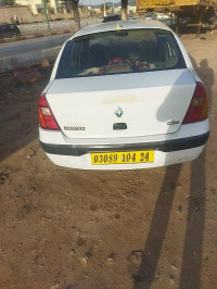 voitures-renault-clio-classique-2004-heliopolis-guelma-algerie