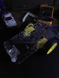 مكونات-إلكترونية-robot-eviteur-d-obstacles-avec-arduino-uno-kit-complet-شراقة-الجزائر