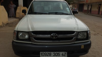 voitures-toyota-hilux-2005-menaceur-tipaza-algerie