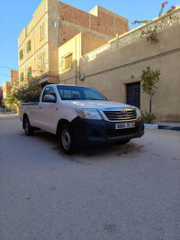 voitures-toyota-hilux-2015-laghouat-algerie