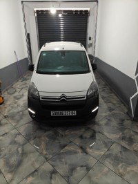 السيارات-النفعية-peugeot-partner-2017-tepee-عين-مليلة-أم-البواقي-الجزائر