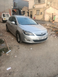 voitures-opel-astra-2012-sport-beni-mered-blida-algerie