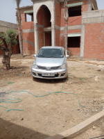 moyenne-berline-nissan-tiida-5-portes-2010-kadiria-bouira-algerie