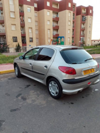 voitures-peugeot-206-2006-staoueli-alger-algerie