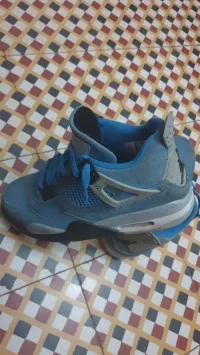 Basket airjordan retro université blue super good