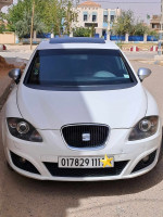 moyenne-berline-seat-leon-2011-el-bayadh-algerie