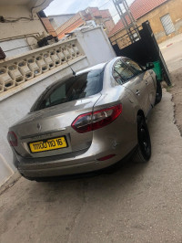 voitures-renault-fluence-2010-staoueli-alger-algerie