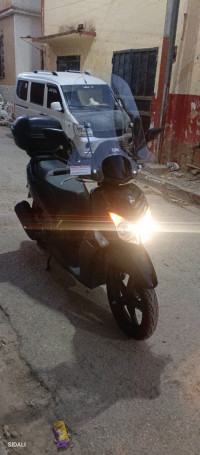 motos-et-scooters-hd2-sym-2019-blida-algerie