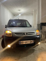 voitures-peugeot-partner-2004-bordj-bou-arreridj-algerie