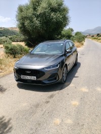 سيارات-ford-focus-2023-st-line-عين-الدفلى-الدفلة-الجزائر