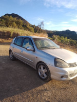 voitures-renault-clio-campus-2012-bye-gouraya-tipaza-algerie