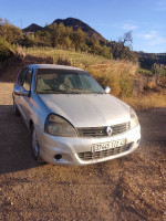 voitures-renault-clio-campus-2012-bye-el-bayadh-algerie