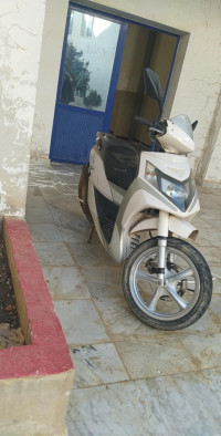 motos-et-scooters-moto-2018-meftah-blida-algerie