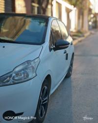 سيارات-peugeot-208-2013-مجانة-برج-بوعريريج-الجزائر