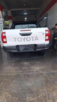 voitures-toyota-hilux-2024-gr-boumerdes-algerie