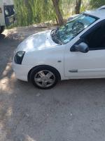 voitures-renault-clio-campus-2012-bye-khenchela-algerie