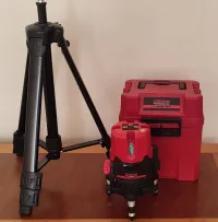 Niveau laser Crown 5L avec trépied