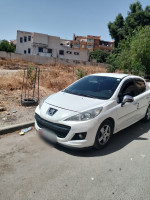 voitures-peugeot-207-2011-allure-ferdjioua-mila-algerie