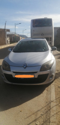 voitures-renault-megane-3-2010-guelma-algerie