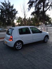 voitures-renault-clio-campus-2011-extreme-oran-algerie