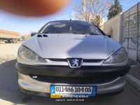 voitures-peugeot-206-2004-batna-algerie