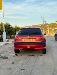سيارات-peugeot-206-2004-أزفون-تيزي-وزو-الجزائر