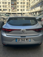 moyenne-berline-renault-megane-5-2022-fast-lift-restylee-bab-el-oued-alger-algerie