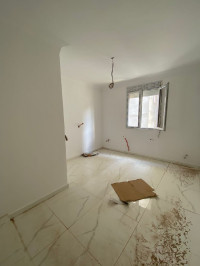 appartement-vente-f4-alger-bouzareah-algerie