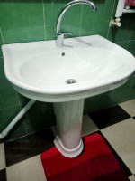 other-lave-main-pour-salle-de-bain-avec-robinet-etat-occasion-comme-neuf-eu-saoula-alger-algeria