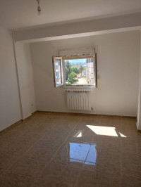 appartement-location-f4-alger-reghaia-algerie