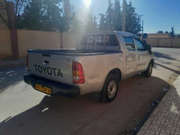 voitures-toyota-hilux-2010-rogassa-el-bayadh-algerie