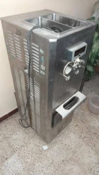 Machine à crème carpigiani 
