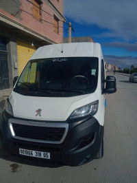 voitures-peugeot-boxer-2018-batna-algerie