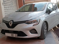 voitures-renault-clio-5-2022-evoulution-annaba-algerie