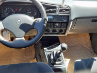 berline-renault-19-1996-sidi-bel-abbes-algerie