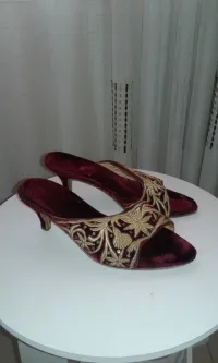 Mules Talons velours brodées Medjboud .