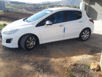 voitures-peugeot-308-2013-sportium-draa-el-mizan-tizi-ouzou-algerie