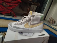NIKE BLAZER MID 77
