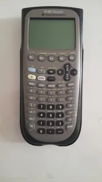 Calculatrice TI-89 Titanium noire-argentée 